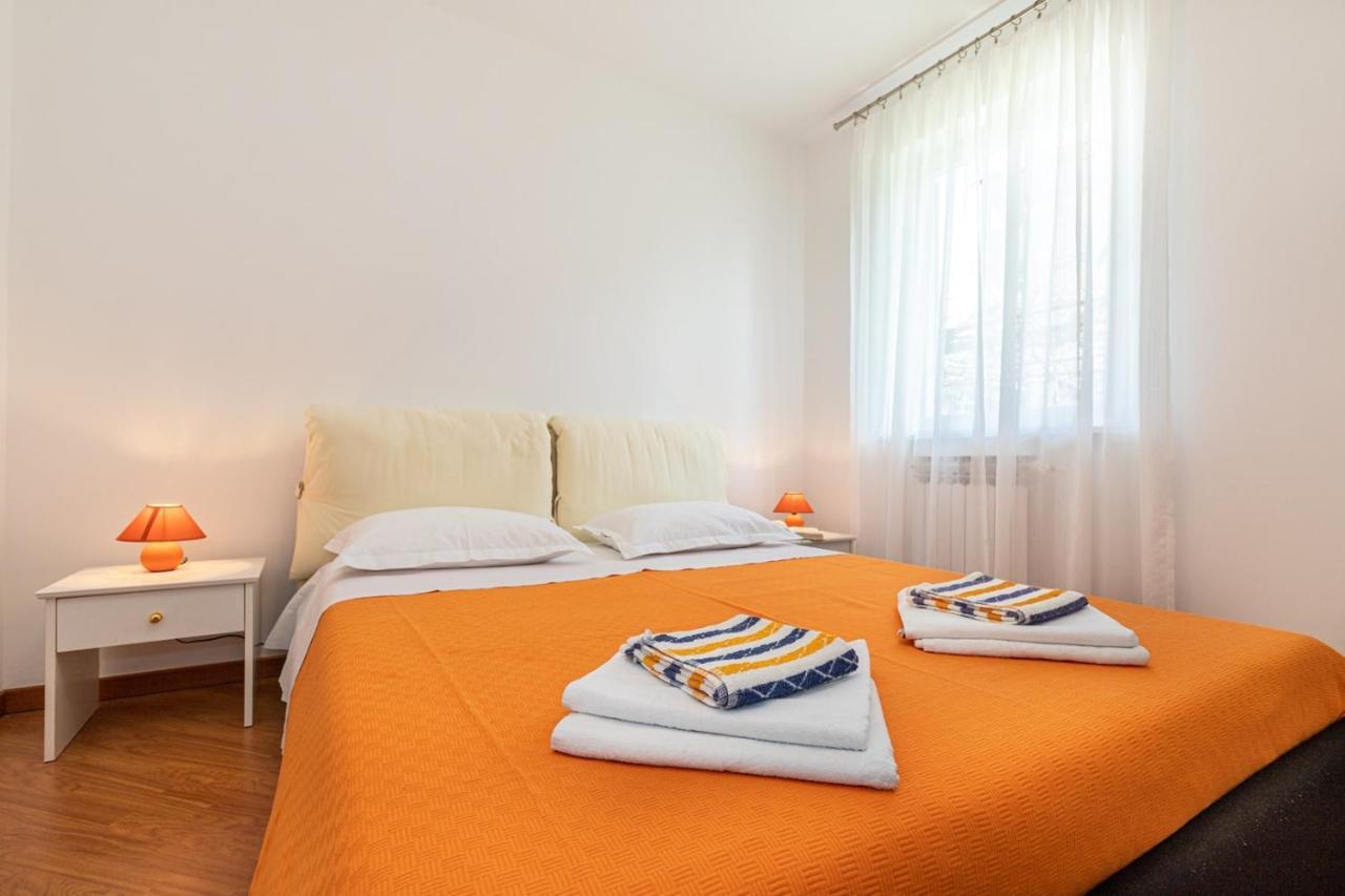 Apartments Ada Near The Sea Пореч Экстерьер фото